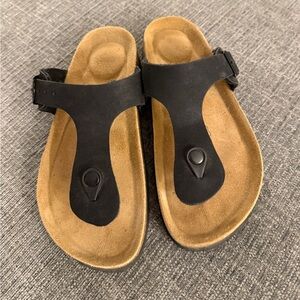 Women’s sandals